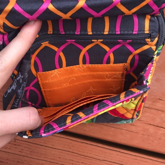 Vera Bradley crossbody - Picture 3 of 5
